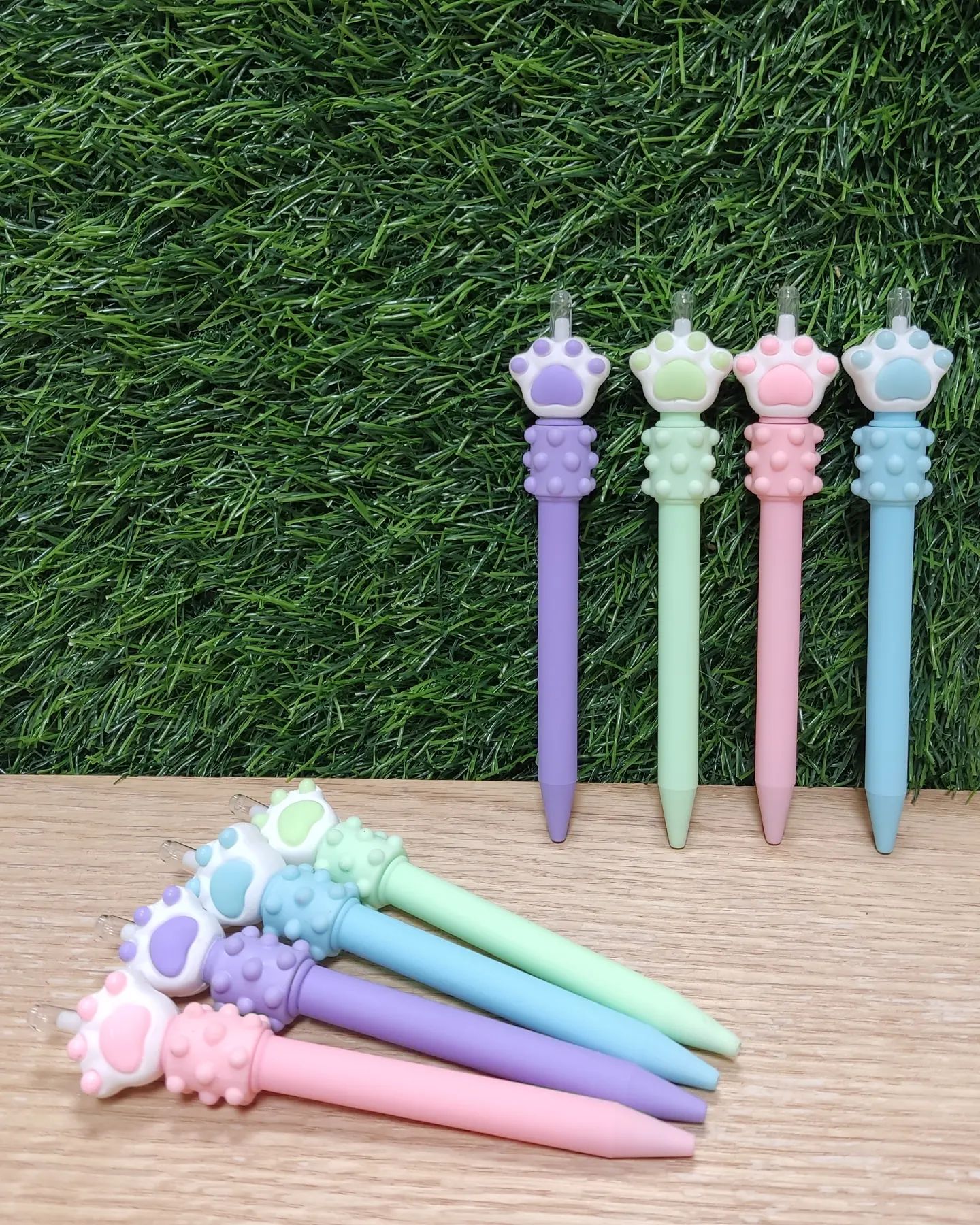 اتود بی نهایت پنجه ماساژوری